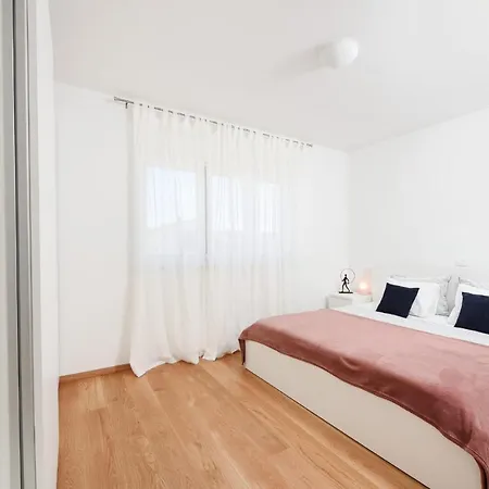 Novi Apartman Franka Daire *