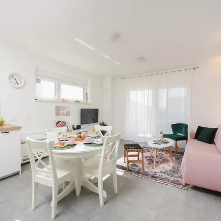 Novi Apartman Franka *