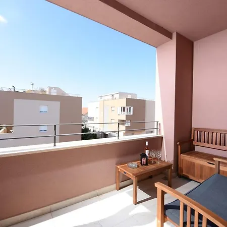 Novi Apartman Franka Daire *