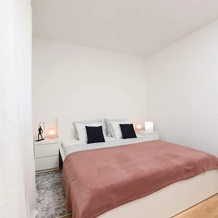 Novi Apartman Franka Zadar