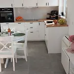 Novi Apartman Franka * ザダル
